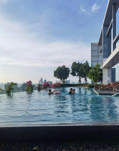 芭提雅Fnb Central 无边泳池