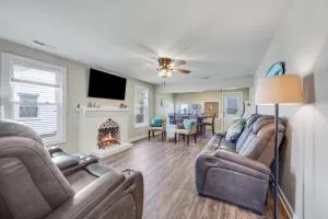 Beachy Keen, North Myrtle Beach beach single-family house, 150 feet to ocean! Pets welcome! - ميرتل بيتش