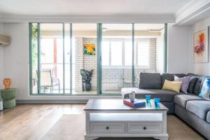 Urban Sky Terrace in the Vibrant Heart of Sydney