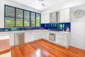 Golden Sands Retreat Beach House