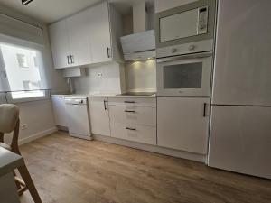 1A102 Moderno y amplio apartamento by R2R Consulting