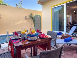 Casa Catalina - Private Mexican-Style Getaway