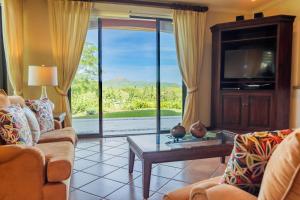 Bougainvillea 5102 Luxury Apartment - Reserva Conchal