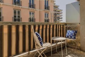 LE LINDOS T2 PROCHE PLAGES