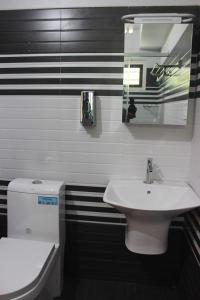 Jewel Homes Thattekad - ISO 9001 certified Birding & Family Nature Stay