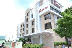 Hotel Executive Silver Inn - Chikalthān