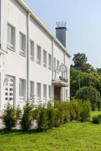 Hangon Asema 1 - lemmikit sallittu - Santala