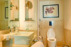 Courtyard by Marriott Gurugram Downtown