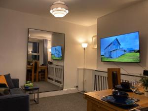 Beautiful apartment one double bedroom with additional single bed and one single bedroom with a sofa bed in lounge