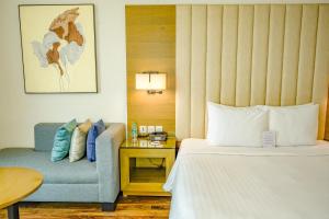 Courtyard by Marriott Gurugram Downtown