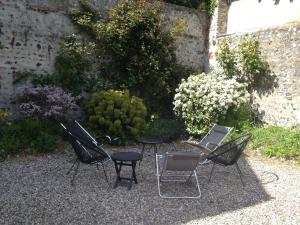 Maisons de vacances Le Huis Clos : maison avec jardin clos et garage : photos des chambres