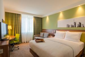 Queen Room room in Hampton By Hilton Hamburg City Centre