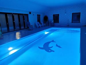 Apartment with Private Pool Sleeps 5