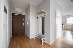 Nice Apartment - Near Sky Tower - Private Parking