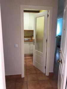 Magnífico Apartamento con jardin y vistas en Novo Sancti Petri
