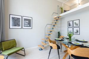 Budapest Holidays Chic