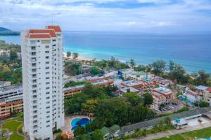 Chic Design & Full Seaview 2BR Karon Condo 16C, near Beach