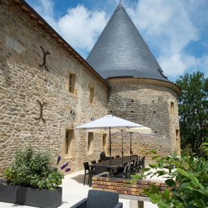 Maisons de vacances Gites avec piscine au Chateau de Charbogne : photos des chambres