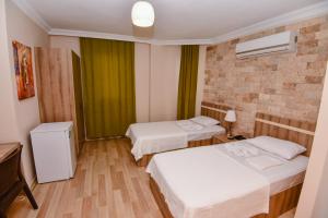 Standard Twin Room room in Karacan Park Hotel
