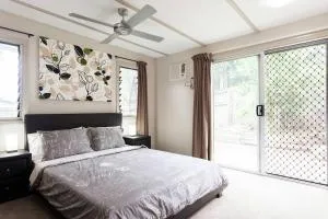 Modern & Cosy Granny Flat in Cairns-WiFi included - Caravonica