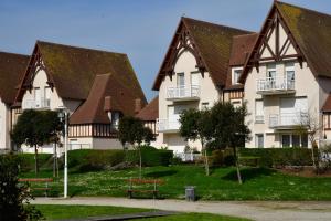 Maisons de vacances L'Estran - maison sur la digue avec vue mer : photos des chambres