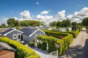 Beautiful 6-person chalet with Finnish wood-fired sauna - Koehool
