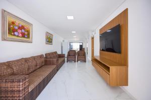 Casas 01 OU 02 - Piscina, Churrasqueira, quartos com ar condicionado, Tv smart 43, ventilador