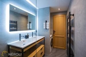 Appartements The Neroli Elegant and spacious ideally located : photos des chambres