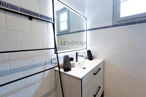 Appartements The Neroli Elegant and spacious ideally located : photos des chambres