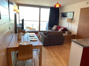 Paradiski pied des pistes plan peisey