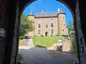 Appartements Chateau d'Uriage - Duplex avec terrasse privative : photos des chambres