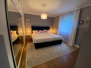 King Suite with Private Bathroom room in Quinta dos Bravos