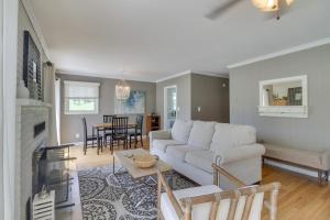 Charlottesville Cottage in Baileys Retreat