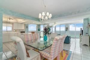 2096 Beachfront 3Bdrm Condo Free Beach Setup