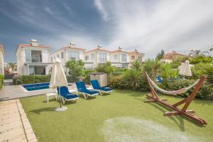 Villa Suri, Luxury Seafront Villa