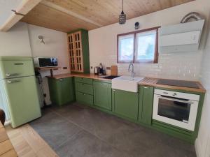 Maisons de vacances L'Oustalet d'Erine - spacieuse et climatisee : photos des chambres