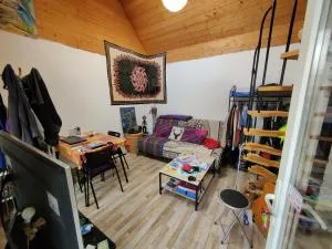 Maisonnette avec cour - Rospez