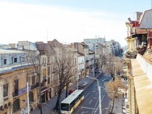 NewStudio & City Center I Balcony I Netflix