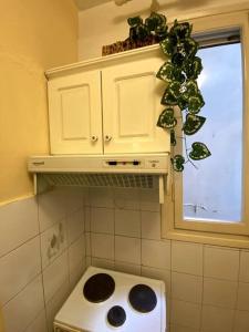 Cute 2bdrm in Salonica Center