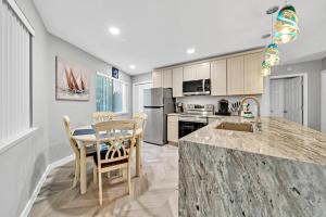 Crystal Village II 6B - Close to the Beach 2BD 2BA