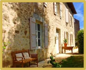 Cardabelle Holiday Home with private garden - Chasseneuil