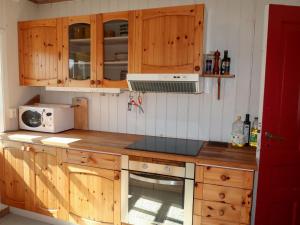 Holiday Home Sjøhytta by Interhome