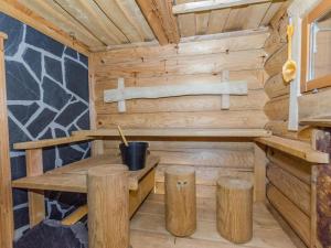 Holiday Home Pyöröpirtti by Interhome
