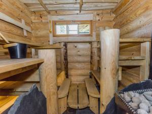 Holiday Home Pyöröpirtti by Interhome