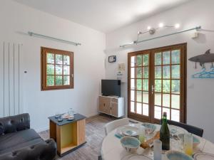 Maisons de vacances Holiday Home La Cour du Moulin by Interhome : photos des chambres