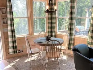 Shamrock Valley - 小海湾