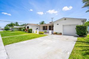 Centrally Located 4BDR Pool Home in Miami