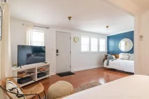 Downtown Studio 2 at Beer Ranch Project Inn - Blanco