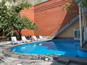 Red Hotel Yerevan - Sari Tʼag