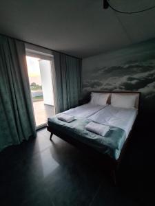 WHY IŁAWA - WILLE z basenem NAD JEZIOREM